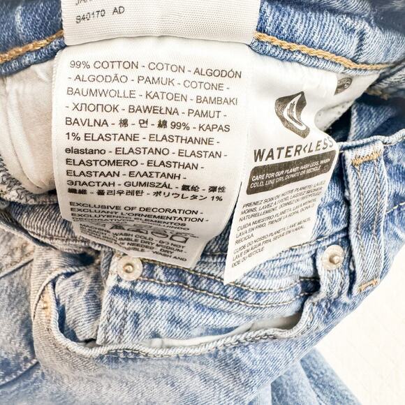 Levi's 70's High Slim Straight Light Wash Denim Jeans Size 28 - Picture 6 of 8